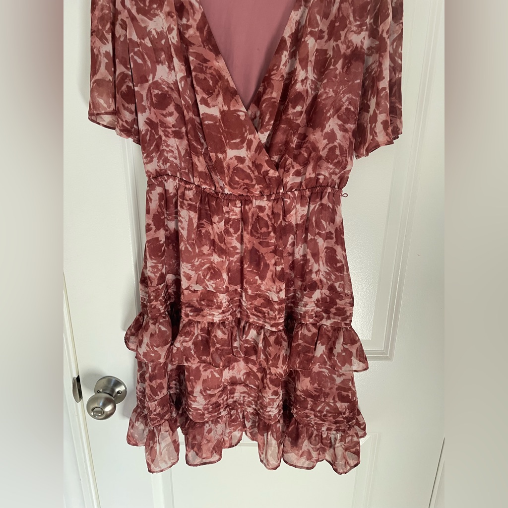 Vera Wang Ruffle Dress Pink Floral V-Neck Dress